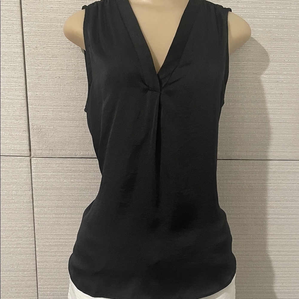 Vince Camuto Classic Black V-Neck Dress